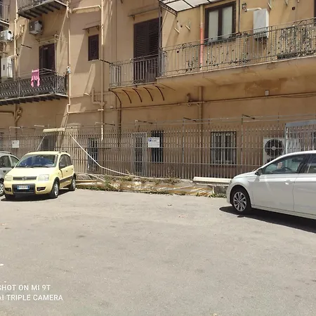 Casa Varco Santa Lucia شقة باليرمو